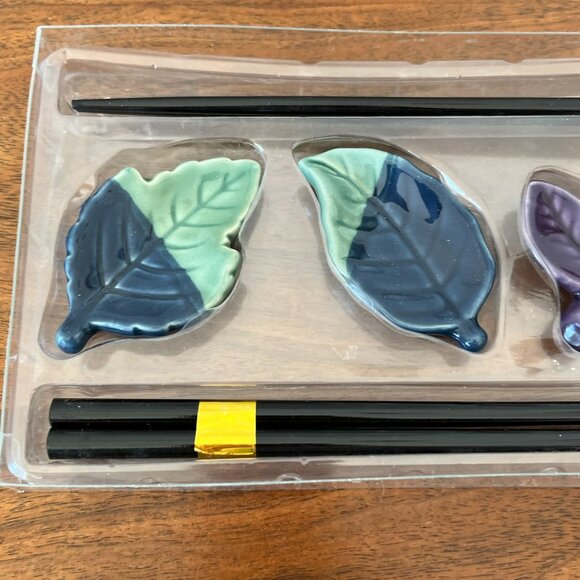 Vintage Bon Marche The Cellar Chopsticks Set w/ Leaf-Shaped Ceramic Rests Unused - Picture 3 of 7